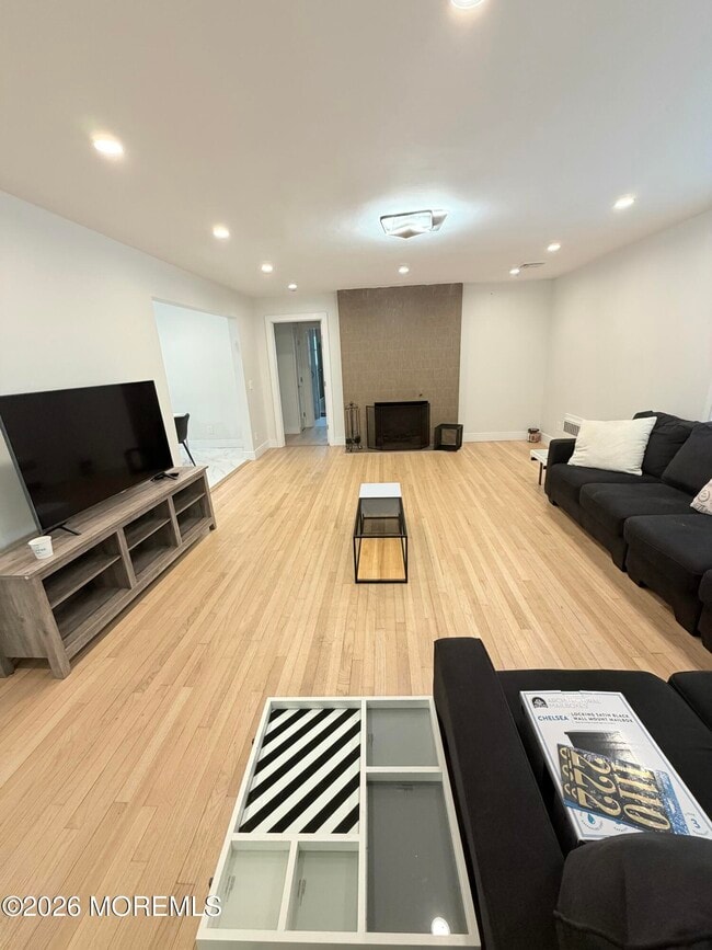 Photo - 2025 Lesser Pkwy