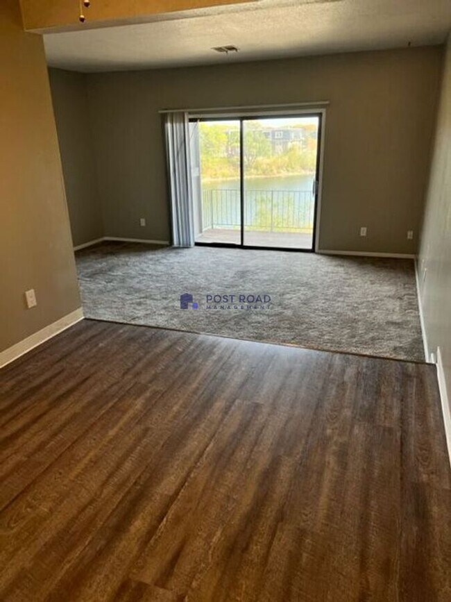 Photo - 555 W 27th St S Unit 201