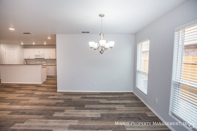 Building Photo - 5527 Kemper St Rental
