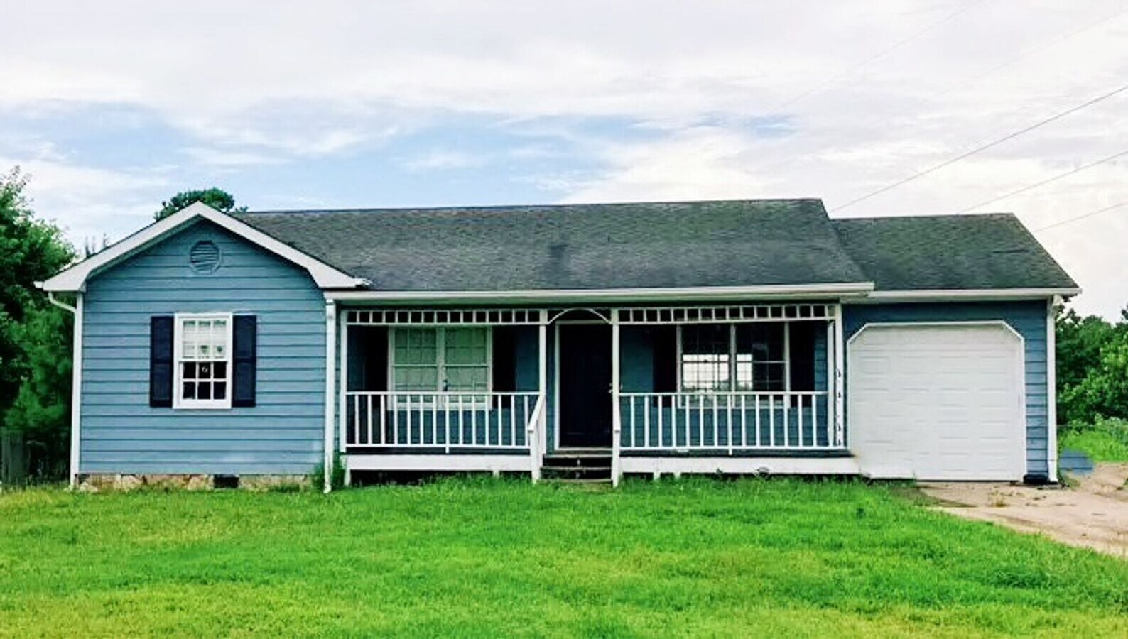 COMING SOON– Loganville Gem with Large Fen... - COMING SOON– Loganville Gem with Large Fen... House