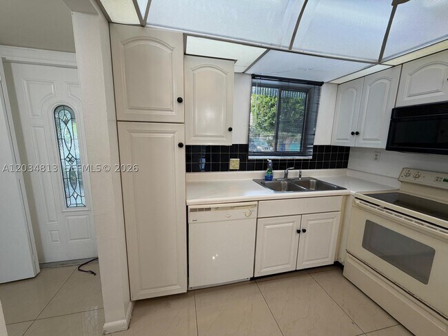 Photo - 107 Waterway Dr S Unit 107