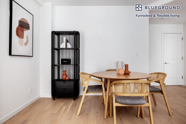 Photo - 160 E 48th St Unidad FL11-ID1108