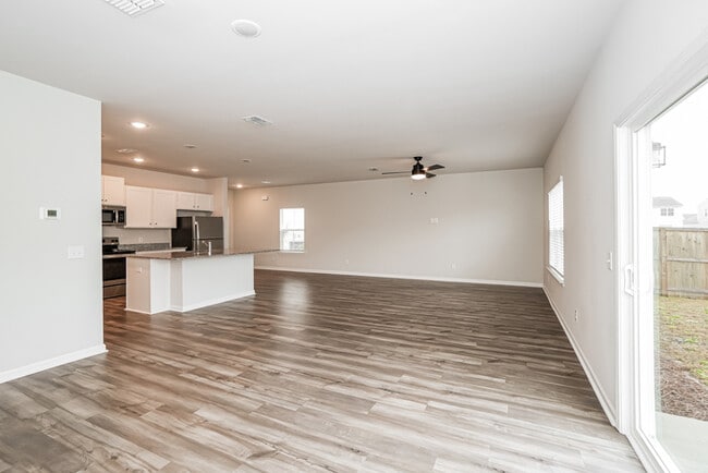 170 Pine Crest View Dr