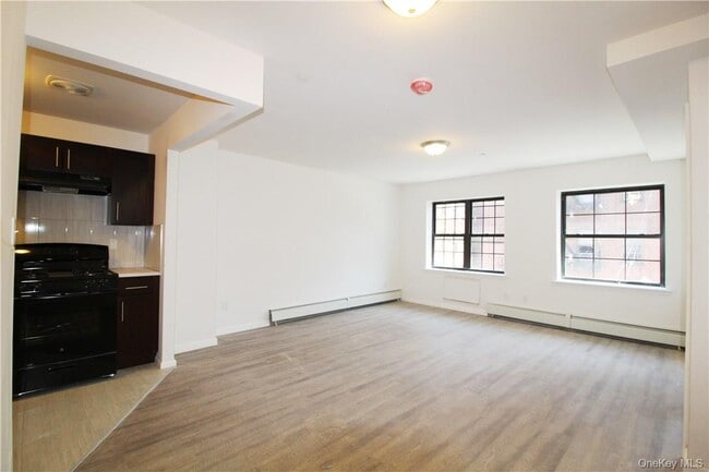 Photo - 1355 Plimpton Ave Unit 4