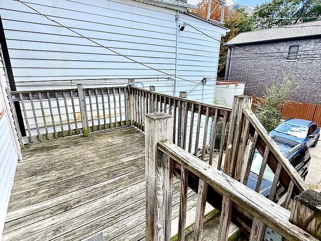 Photo - 2110 N Western Ave