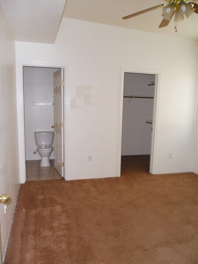 Photo - 838 E Lester St Unit #1  - 5 bed