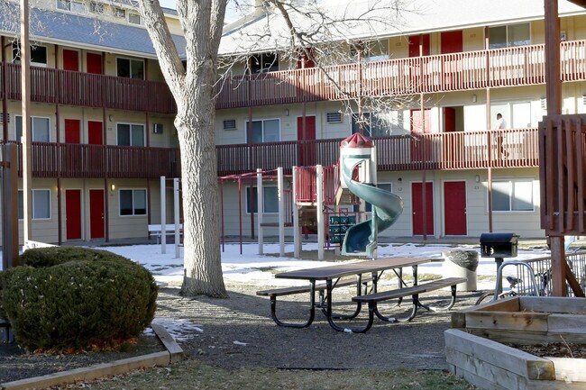 Photo - Parkville Apartments