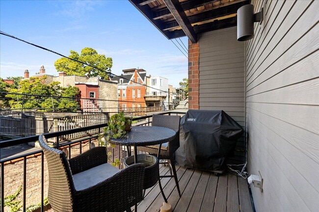 Photo - 1944 W Thomas St Unit 2