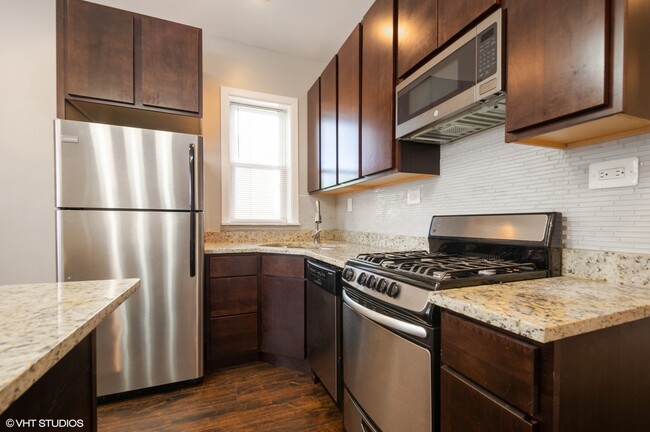 Photo - 3943 W Addison St Unit 1R