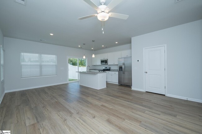 Photo - 15 Nonnington Wy
