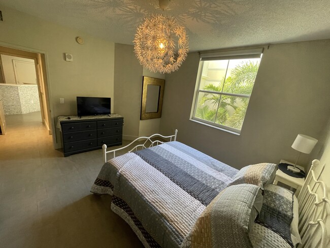 Photo - 780 S Sapodilla Ave Condo Unit 404