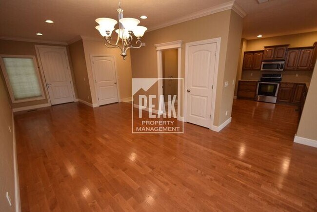 Executive Condo For Rent In South Springfield
