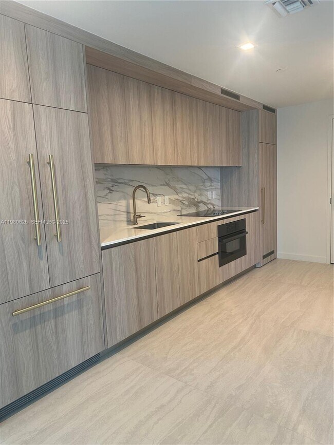 Photo - 77 SE 5th St Unidad 2506