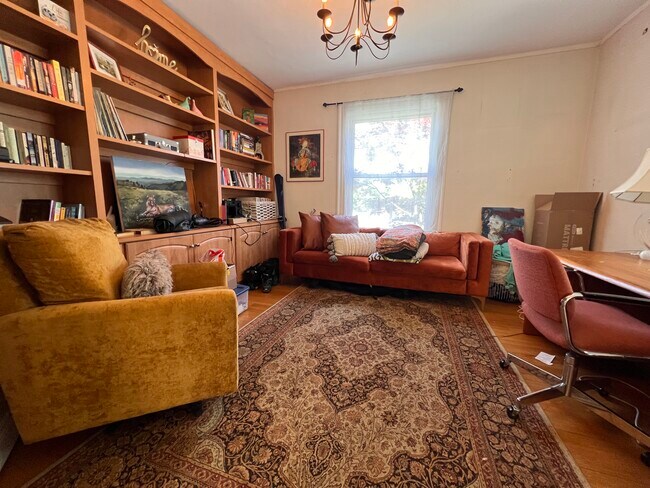 Photo - 9 Kenwood St Unit 1