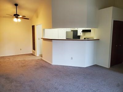 1 bed 1 bath kitchen - The Estates II Apartments