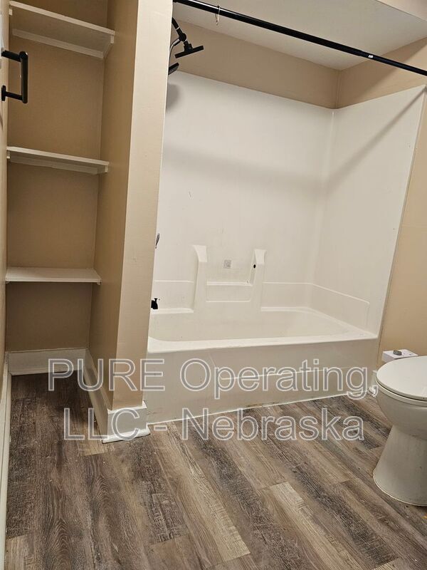 Photo - 1115 William St