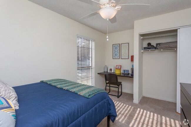 4BR, 2BA - 1214SF