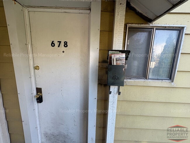 Building Photo - 678 N Water Ave Unit 678 Rental
