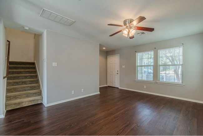 Photo - 403 McGarity