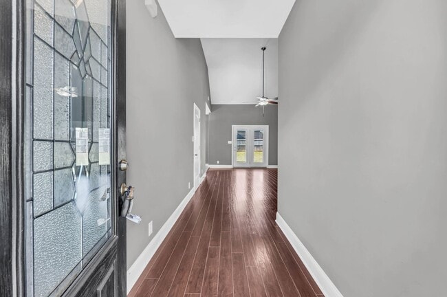 256 Azalea Dr