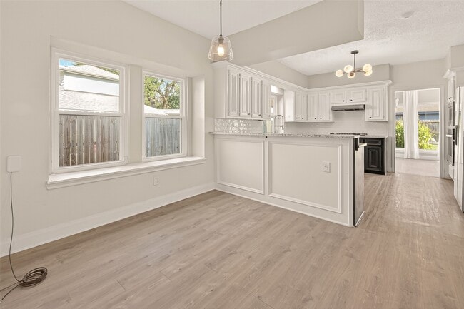 Photo - 1709 Coles Farm Dr