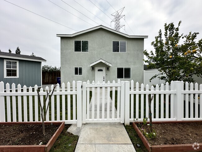 Building Photo - 18812 E Ghent St Rental