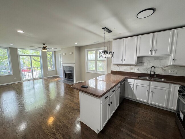 Photo - 5438 S Indiana Ave Unit 1