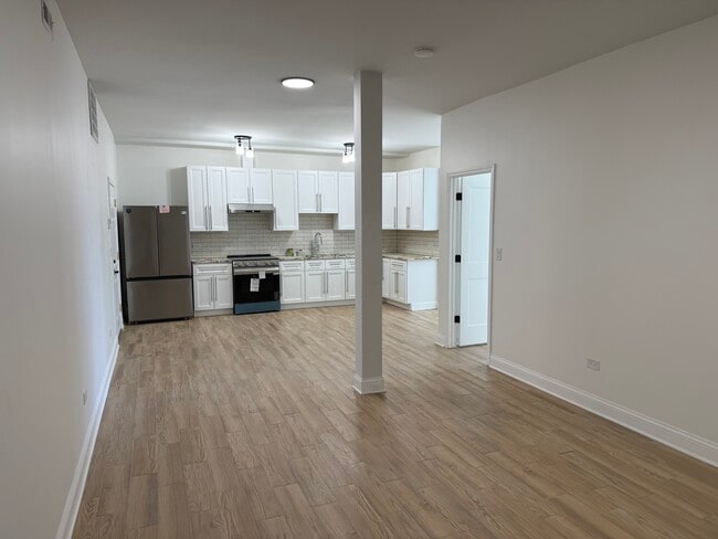 Photo - 222 N Genesee St Unit 207