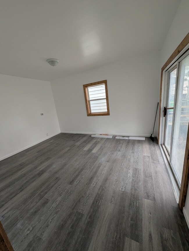 311 Adams St