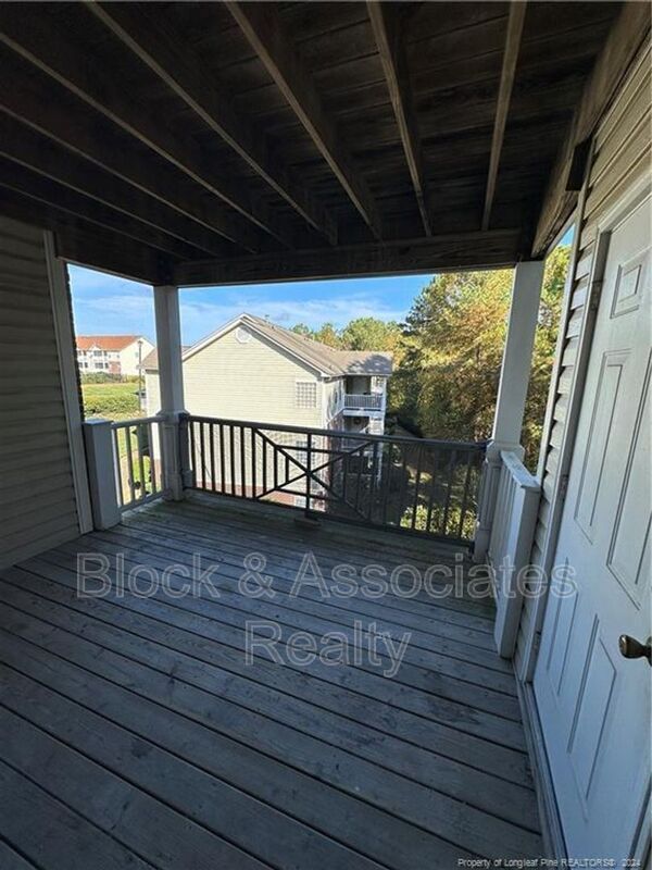 Photo - 400 Bubble Creek Ct