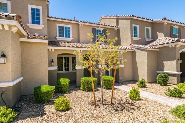 Photo - Bright & Spacious 3-Bedroom Home in Inspirada