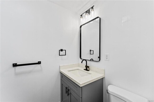 Guest bathroom - 1017 Avenida de Pio Pico