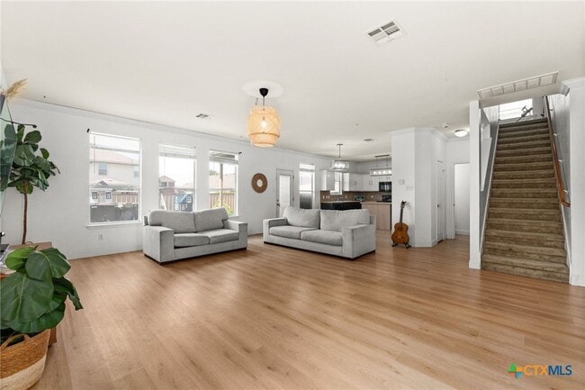 Photo - 504 E Little Dipper Dr