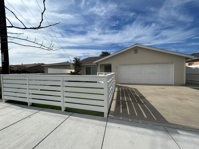 Photo - 1020-1012 12th St