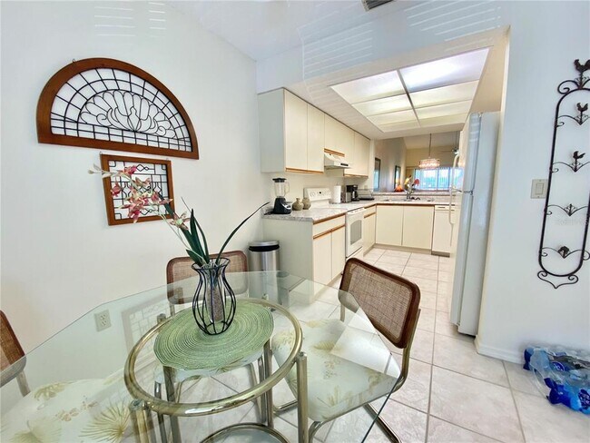 Photo - 6211 Timberlake Dr Unit B6