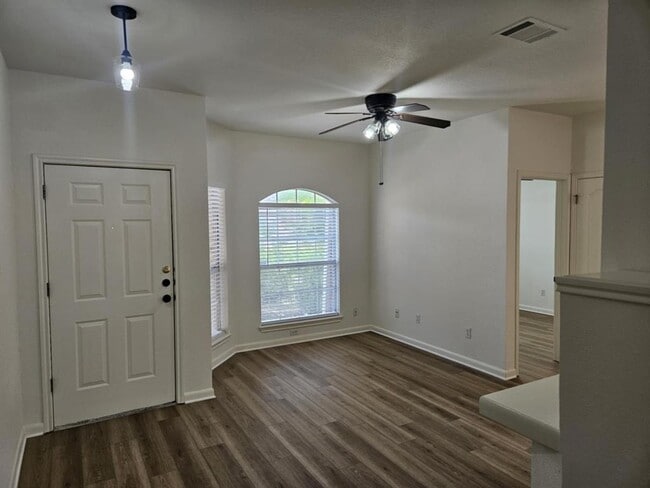 Photo - 2002 Caspian Cove