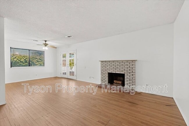 Photo - 9509 Dona Marguerita Ave NE