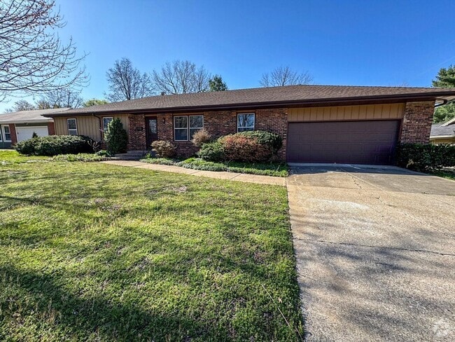 Building Photo - 4 Bed 3 Bath 2 Car Garage Rental