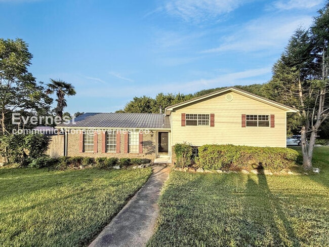 Building Photo - 5473 Pine Rd