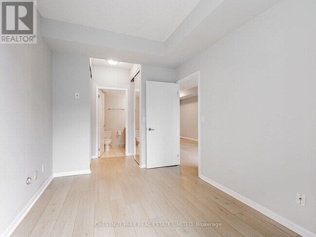 Photo - 219 Fort York Blvd Unité 722