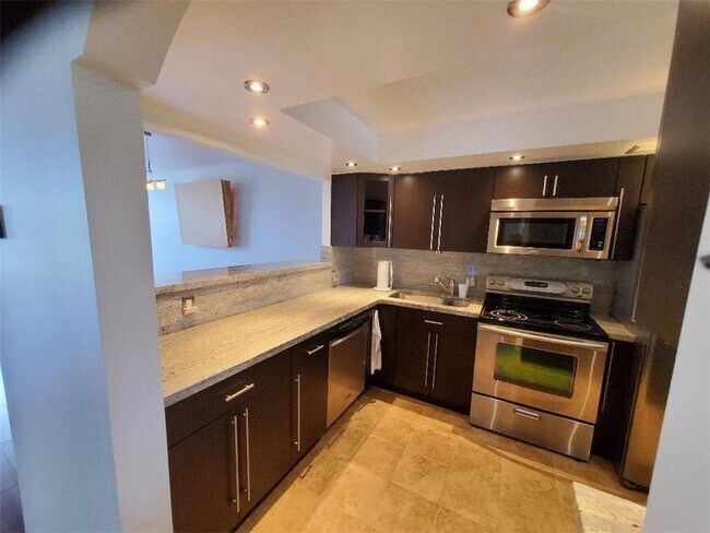 Photo - 3000 S Course Dr