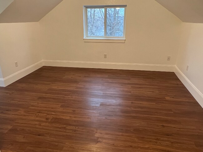 Photo - 710 Lawrence St Unidad #4