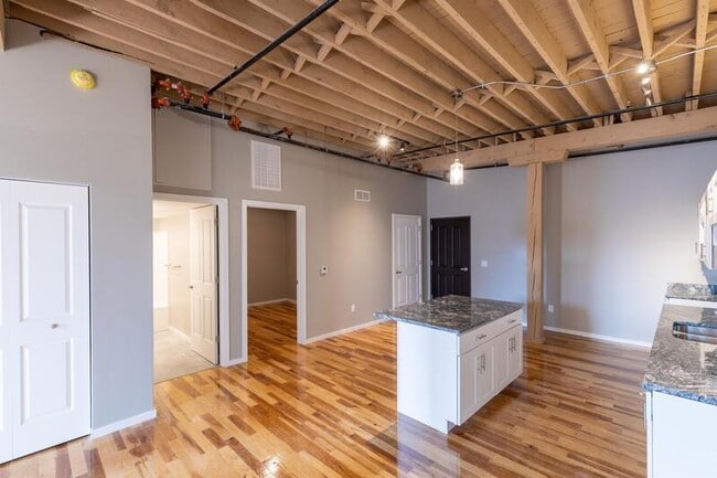 Building Photo - 116 N 4th St Unit 215