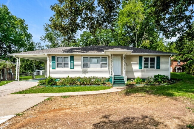 Building Photo - 828 5 Mile Rd Rental