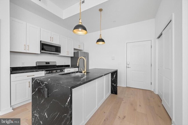 Building Photo - 36 N Narberth Ave Unit 1D