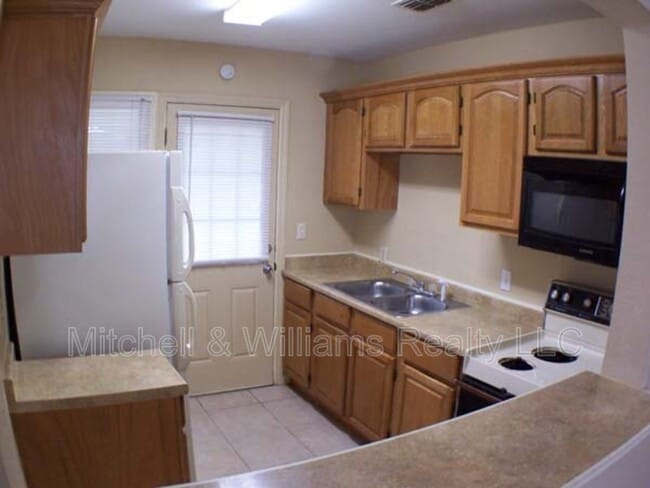 Photo - 3533 Pinecrest St