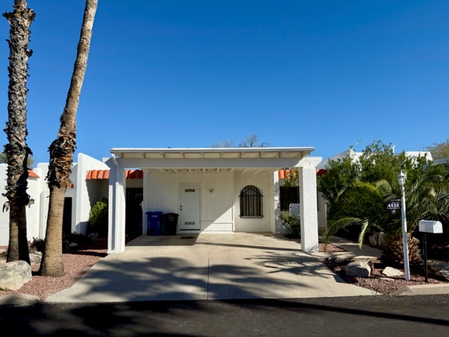 Building Photo - 4820 E Fort Lowell Rd