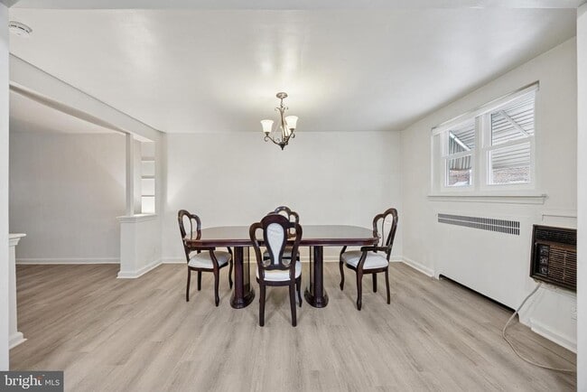 Photo - 255 Sherbrook Blvd