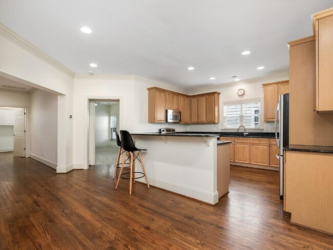 Photo - Super cute bungalow in Chantilly with rocking chair front porch!