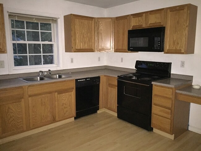 Photo - 13 Meadow St